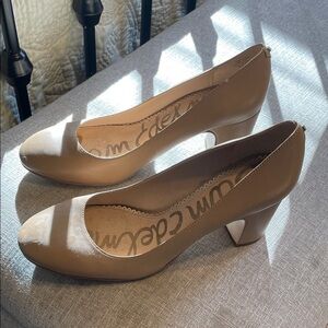 Sam Edelman Taupe Rounded Toe Mid Heel Pumps